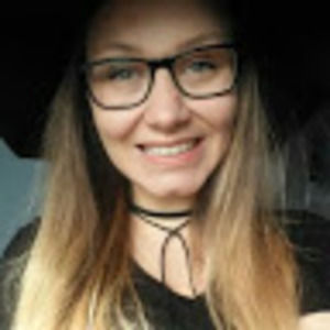 Meet your Posher, Claudia-anne